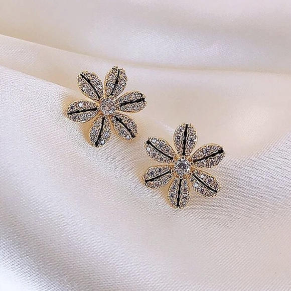 Jewelry - Rhinestone Flower Design Stud Earrings